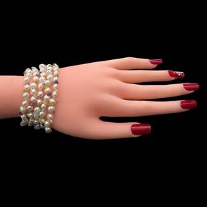 Set of 5 cultured freshwater pearls and gemstones stretch bracelet